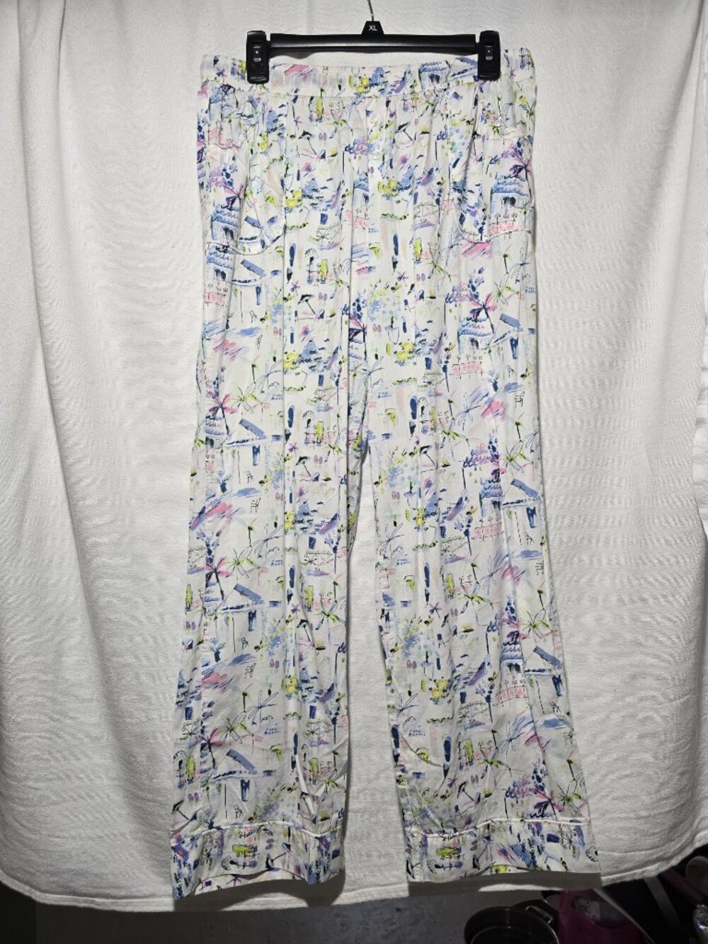 Victoria's Secret Pajama Pants Women's Large Short White Abstract Print Cotton